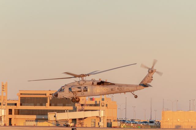 16-7896 — - A MH-60 from Helicopter Sea Combat Squadron 7 (HSC-7) lifting off after a fuel stop at KLBB.