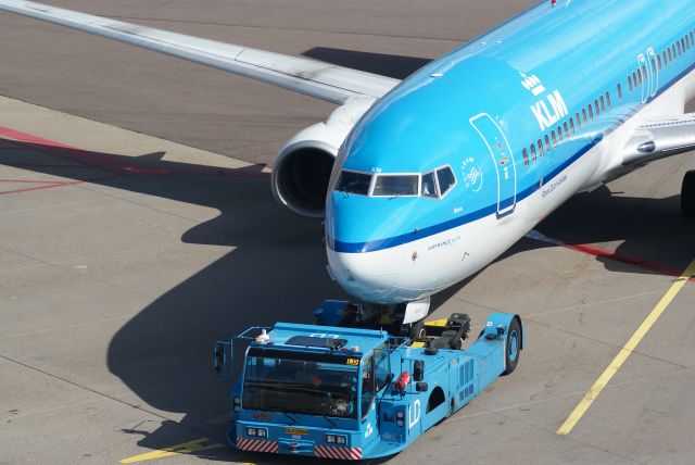 Boeing 737-800 (PH-BXH) - KLM B737-8K2 cn29597