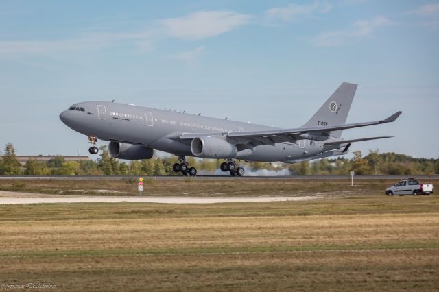 Airbus A330-200 (T058)