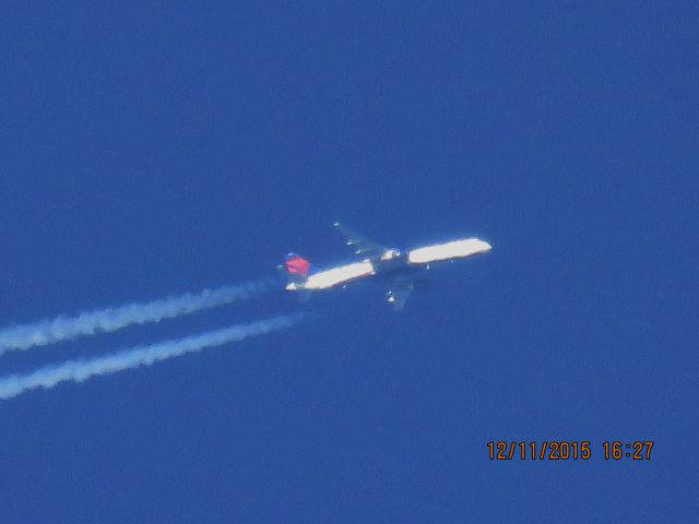 Boeing 757-200 (N683DA)