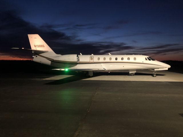 Cessna Citation Sovereign (N138BG) - Not a bad night to fly.