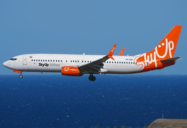 Boeing 737-800 (UR-SQB) - Operating for Corendon Dutch Airlines.