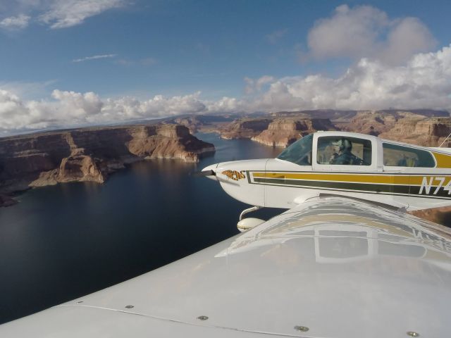 N74591 — - Lake Powell, Page, AZ