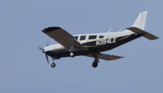 Piper Saratoga/Lance (N394LE) - On final is this 1976 Piper Saratoga/Lance PA-32R-300 in the Winter of 2020.