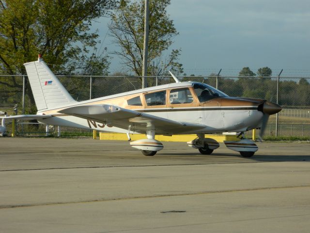 Piper Cherokee (N5391L)