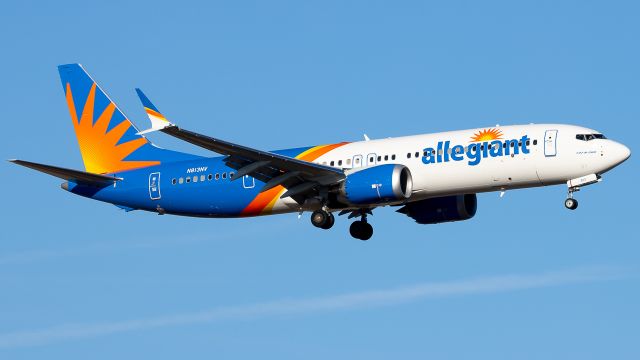 Boeing 737 MAX 8 (N813NV)
