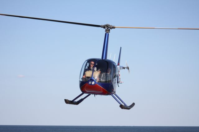 Robinson R-44 (N702TF) - Steel Pier Rides - Steel Pier, Atlantic City, NJ