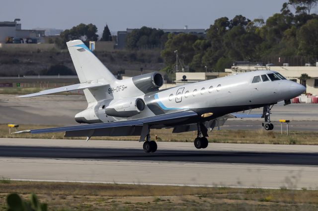 Dassault Falcon 50 (9H-DFS)