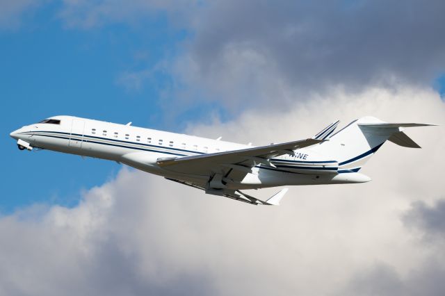 Bombardier Global Express (N1NE)