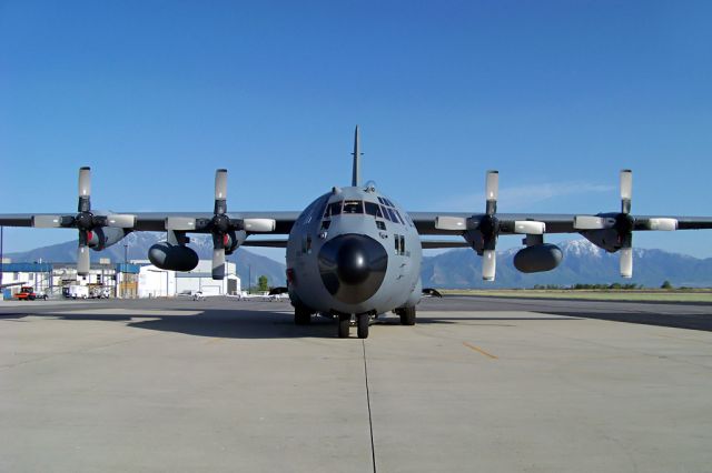 Lockheed C-130 Hercules —