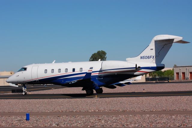 Bombardier Challenger 300 (N506FX)