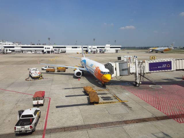 Boeing 737-800 (HS-DBW)