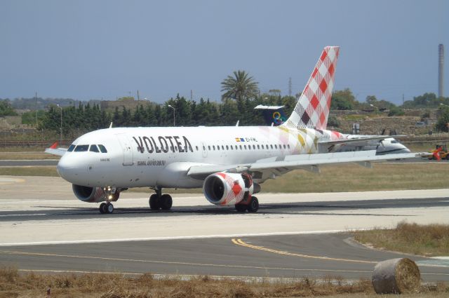 EI-FML — - EI-FML arriving Luqa, Malta on 25.05.17 on V72452 from Bordeaux.