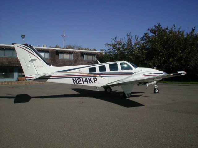 Beechcraft Baron (58) (N214KP)