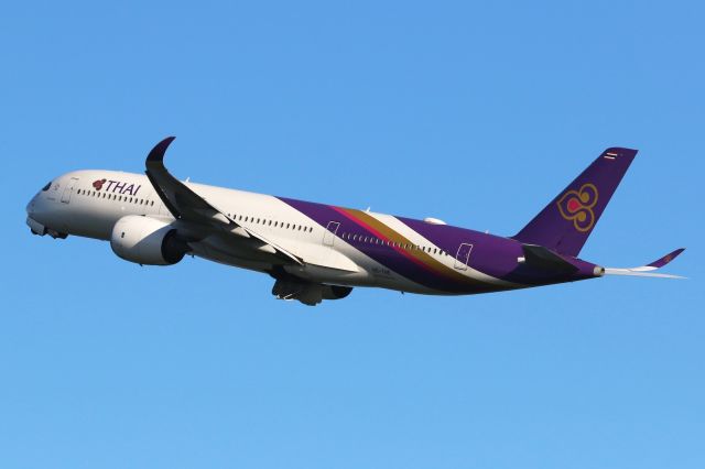 Airbus A350-900 (HS-THE)