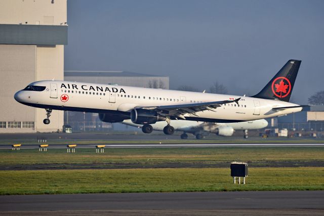 Airbus A321 (C-GJVX)