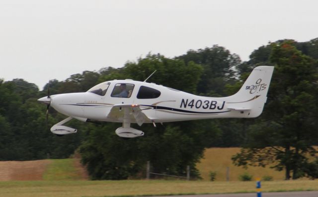 Cirrus SR-22 (N403BJ) - Departing rwy 27 on May 30th 2012...