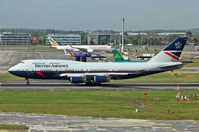 Boeing 747-400 (G-BNLY) - Landor retro scheme