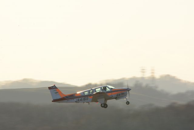 JA4169 — - Nov.17.2016br /Beechcraft A36 Bonanza 36br /Independent Admininistrative Industrial CIVIL AVIATION COLLEGEbr /Nikon D7100 / SIGMA DG 50-500mm 1:4.5-6.3 APO HSMbr /1/125 F25ISO400 500mm Fine DX Format 4496×3000