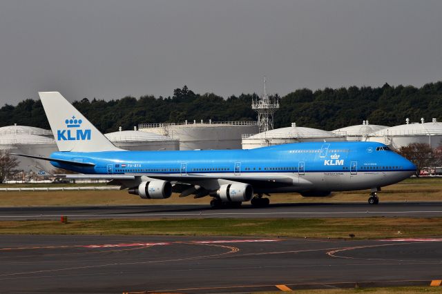 Boeing 747-400 (PH-BFA) - April 9, 2013