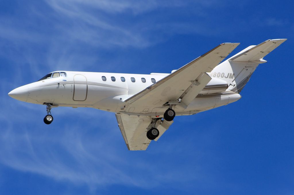 Hawker 800 (N800JM)