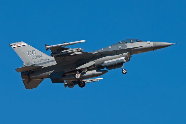 Lockheed F-16 Fighting Falcon (86-0364) - Approach to Buckley AFB. I reserve the rights to this photo.