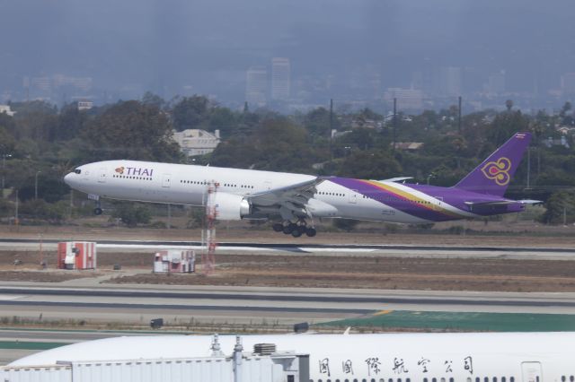 BOEING 777-300ER (HS-TKL)