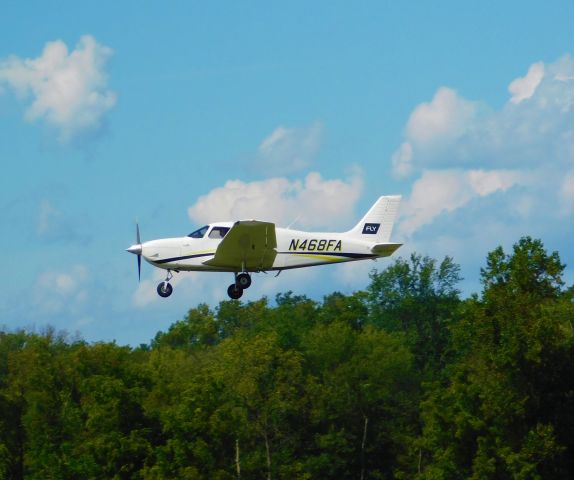 Piper Cherokee (N468FA)