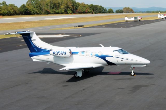 — — - N356N    Emb 500  @  KHKY