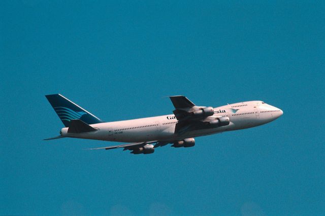 Boeing 747-200 (PK-GSD) - Departure at Narita Intl Airport Rwy16 on 1987/10/04