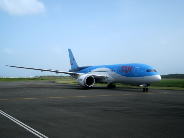 Boeing 787-8 (G-TUIF)