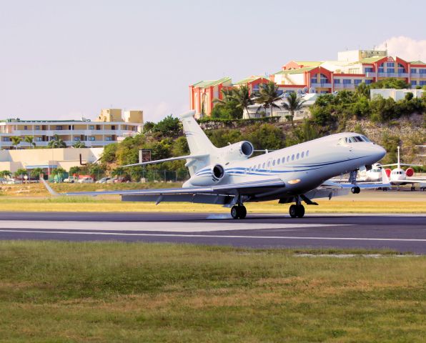 Dassault Falcon 7X (OY-SNZ)