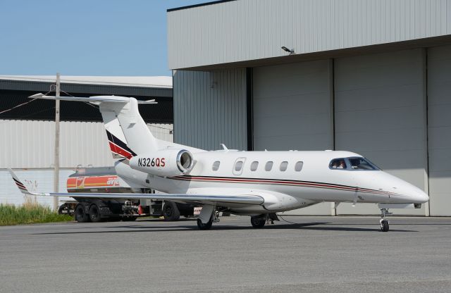 Embraer Phenom 300 (N326QS)