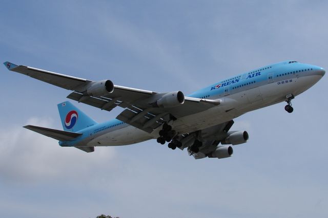 Boeing 747-400 —