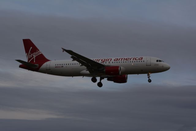 Airbus A320 (N851VA)