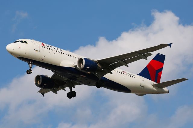 Airbus A320 (N378NW)