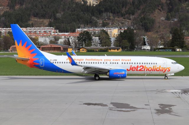 Boeing 737-800 (G-JZBE)