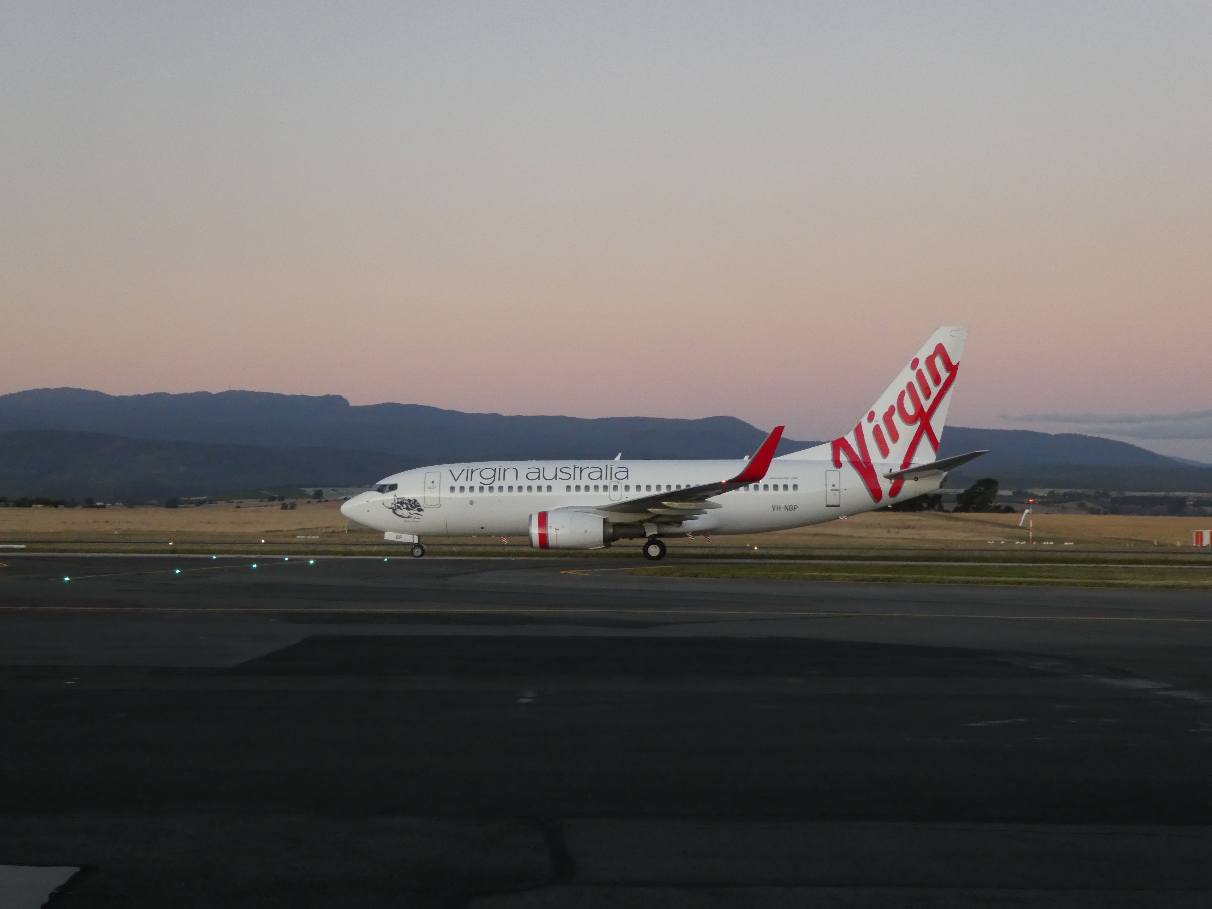 Boeing 737-700 (VH-NBP)