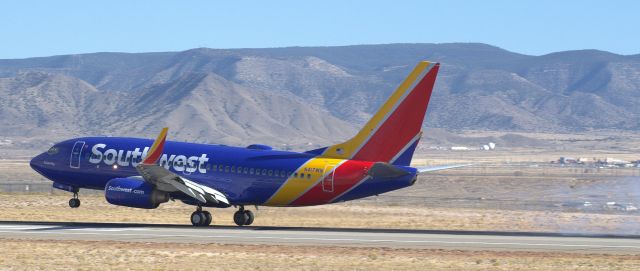 Boeing 737-700 (N417WN)