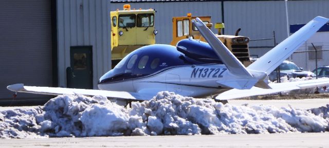 Cirrus Vision SF50 (N1372Z)