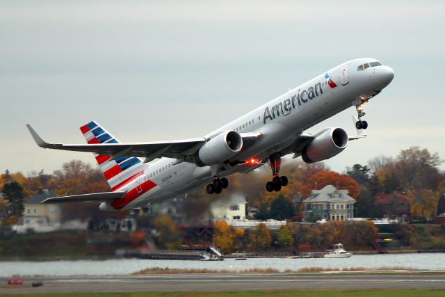 Boeing 757-200 (N206UW) - AA 1668 to Philadelphia taking off on 22R