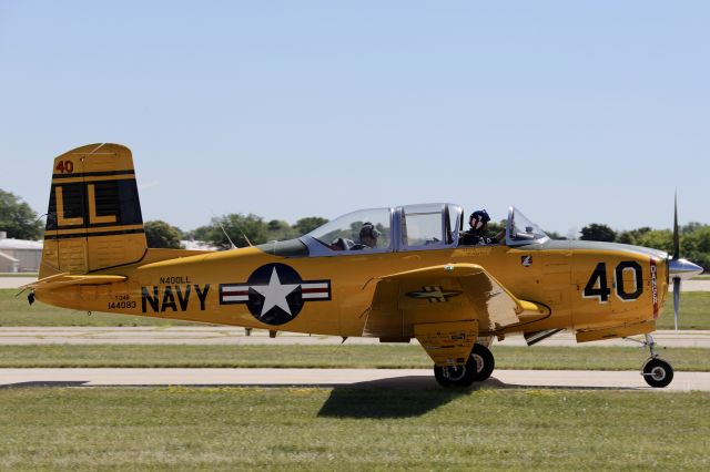 Beechcraft Mentor (N400LL) - On flightline