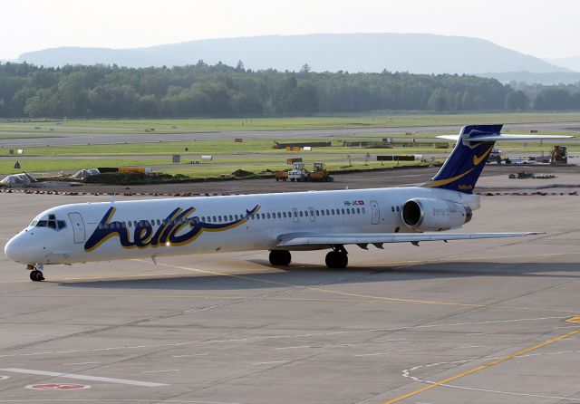 McDonnell Douglas MD-90 (HB-JIC)