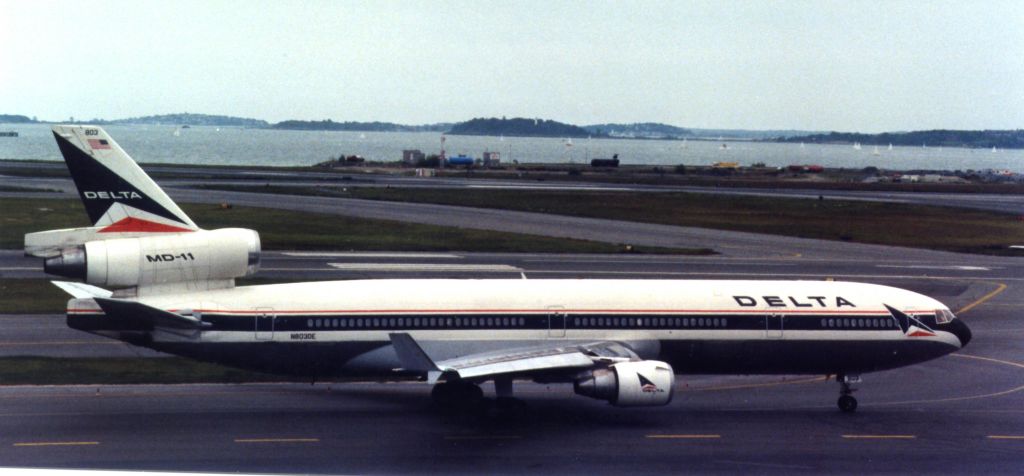 Boeing MD-11 (N803DE)