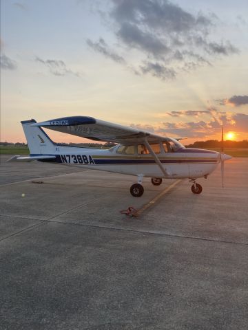 Cessna Skyhawk (N738BA)