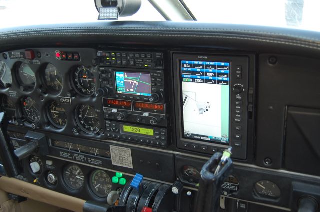 Piper Saratoga (N5442F)