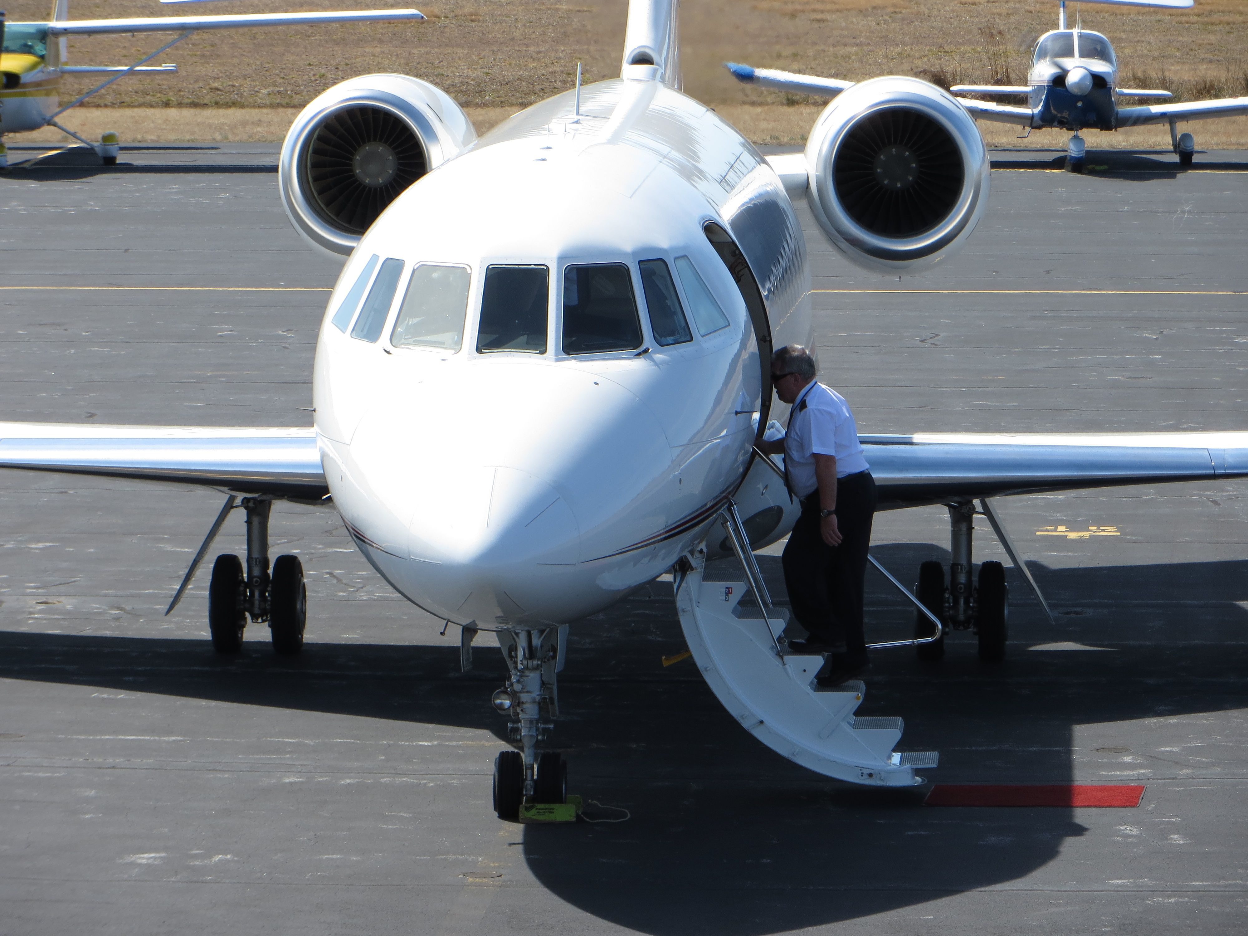 Dassault Falcon 2000 (N226QS)