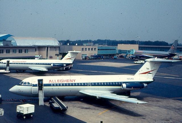 British Aerospace BAC-111 One-Eleven (N1549) - British Aerospace BAC-111 One-Eleven (N1549) at KBWI