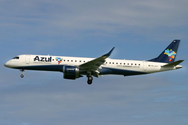 Embraer ERJ-190 (PR-AYH)