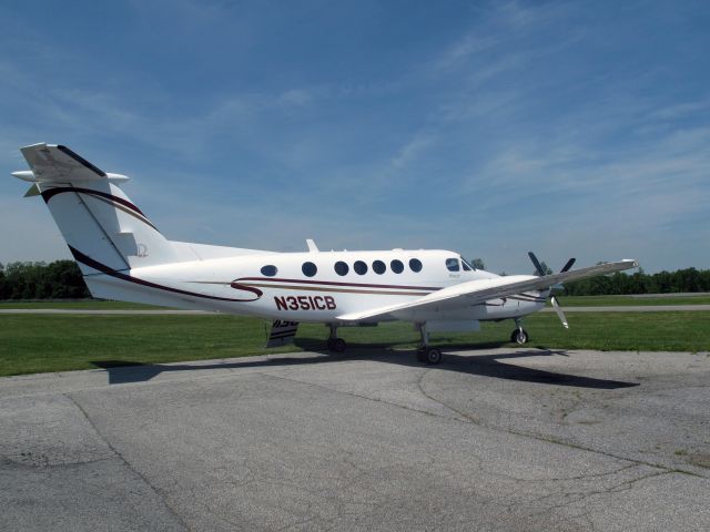 Beechcraft Premier 1 (N351CB) - A very nice King Air B200. ProLine21 equipped.